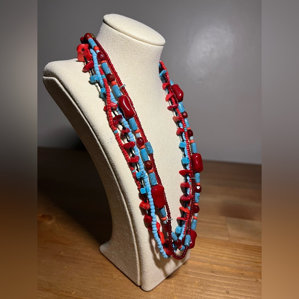 Beaded Necklace Teal and Red Color Simulated Coral and Faux Howlite - Picture 3 of 7
